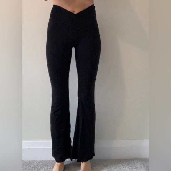 Aerie black flare legging - Picture 1 of 3